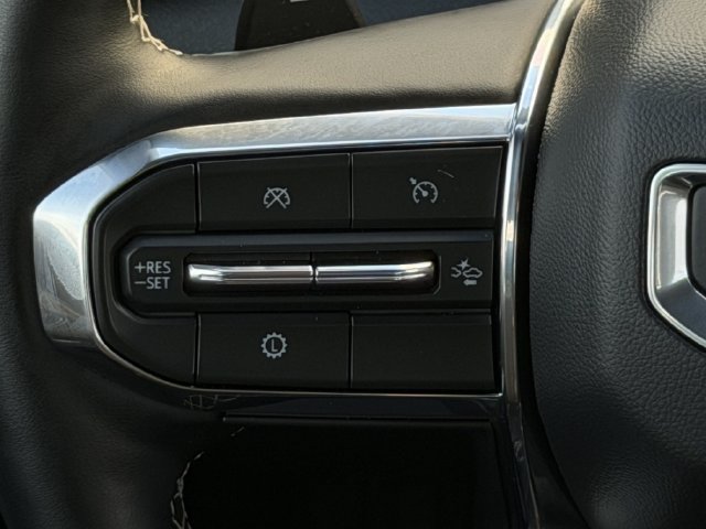 Used 2025 GMC Acadia Denali w/ LPO, Floor Liner Package FWD image 15