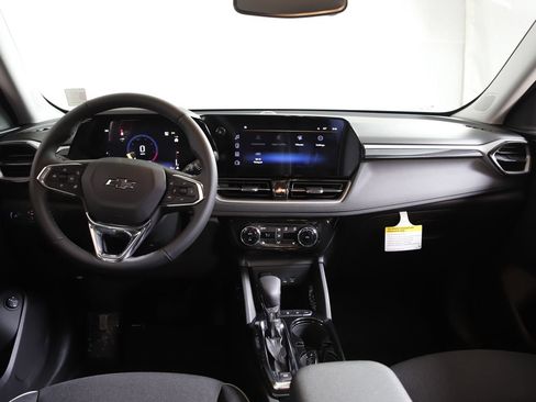 New 2026 Chevrolet TrailBlazer LT w/ Convenience Package AWD/4WD image 15