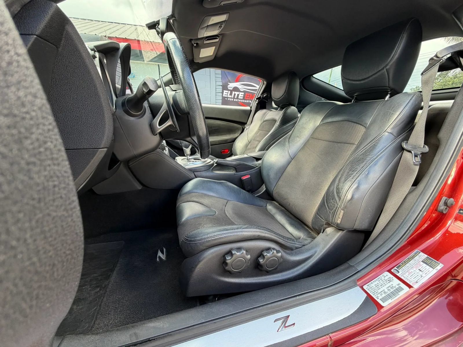 Used 2014 Nissan 370Z Touring w/ Sport Package RWD image 7