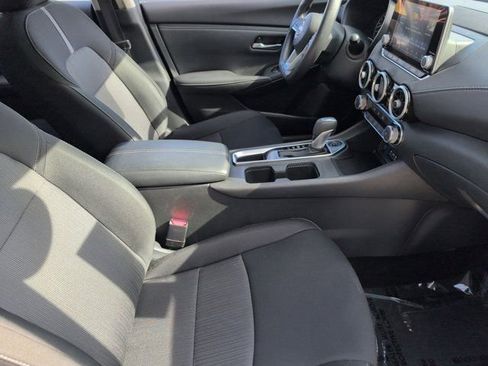 Used 2025 Nissan Sentra SV FWD image 30