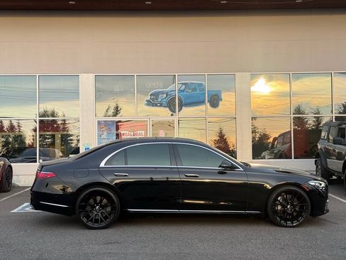 Used 2021 Mercedes-Benz S 580 4MATIC Sedan image 4