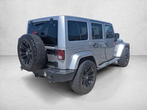 Used 2015 Jeep Wrangler Unlimited Sahara w/ Connectivity Group AWD/4WD image 5