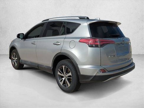Certified 2017 Toyota RAV4 XLE FWD image 7