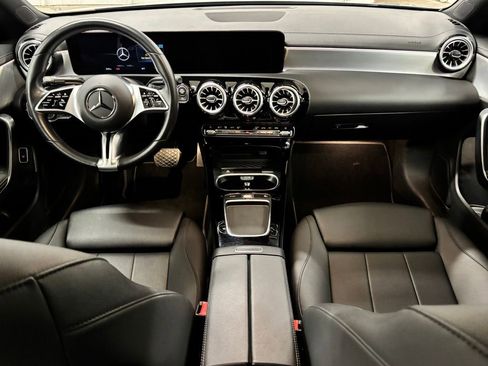 Used 2025 Mercedes-Benz CLA 250 image 12