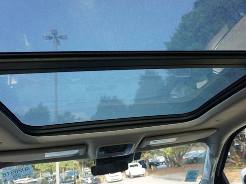 Used 2024 Toyota Tundra Limited image 15