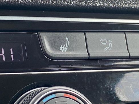 Certified 2022 Volkswagen Atlas SE image 14