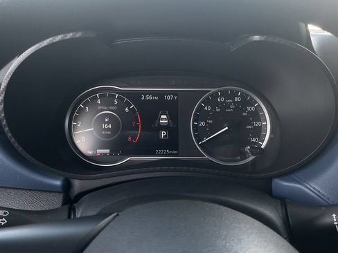 Used 2025 Nissan Versa SV w/ Trunk Package FWD image 34