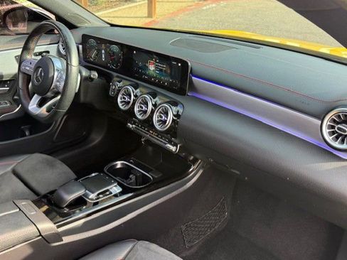 Used 2020 Mercedes-Benz CLA 250 image 33