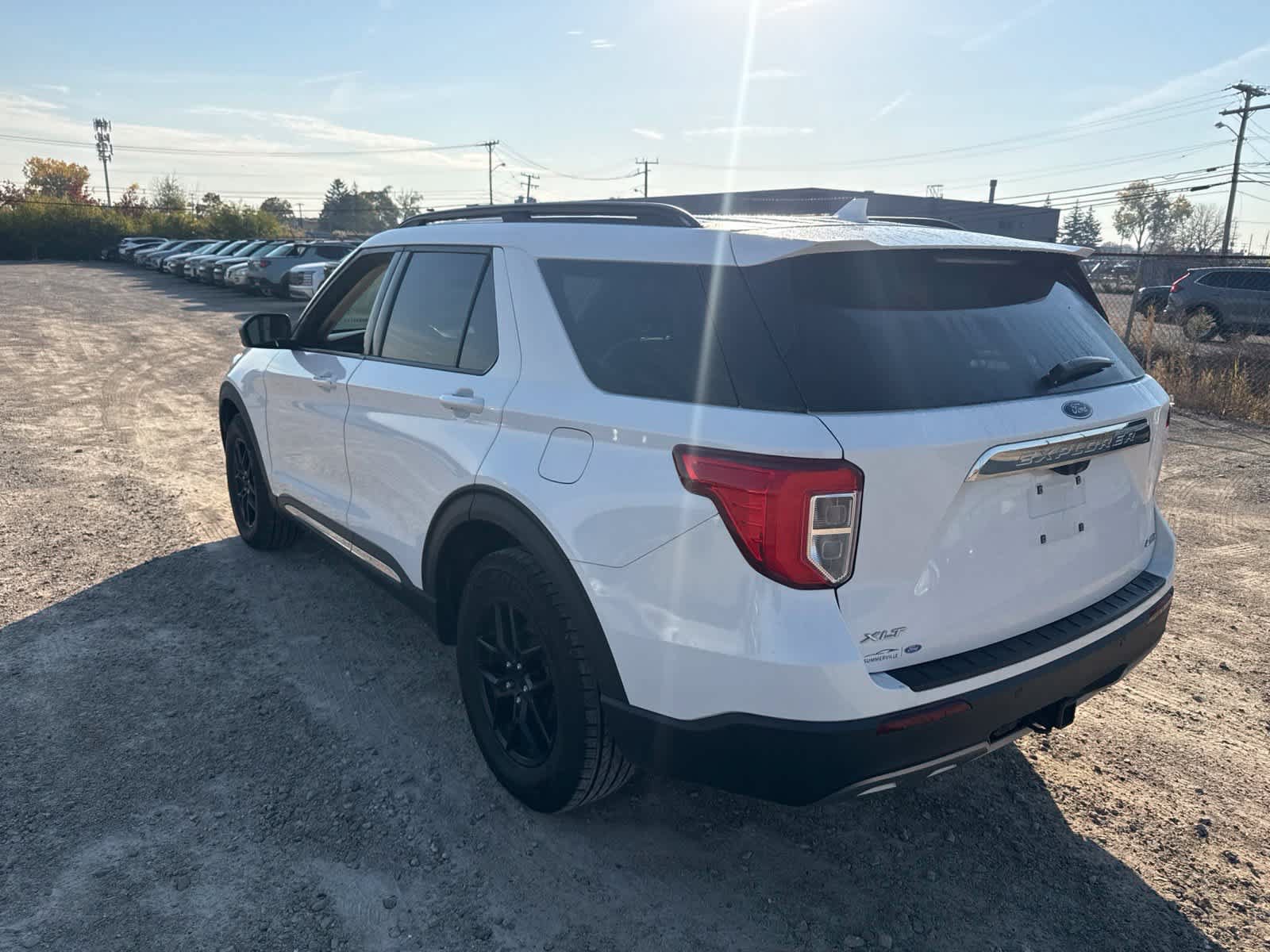Used 2021 Ford Explorer XLT w/ Equipment Group 202A AWD/4WD image 2