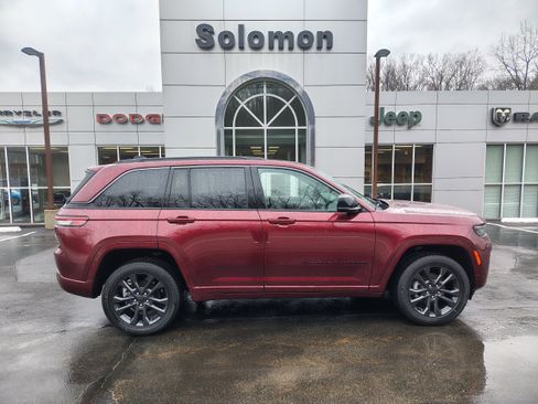 New 2026 Jeep Grand Cherokee Limited AWD/4WD image 1
