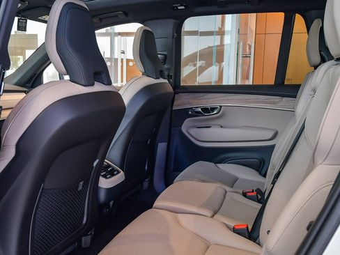 Used 2025 Volvo XC90 B5 Plus w/ Protection Package Premier image 24