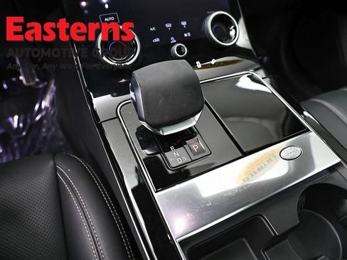 Used 2023 Land Rover Range Rover Velar R-Dynamic S image 13