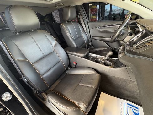 Used 2017 Chevrolet Impala Premier w/ Enhanced Convenience Package FWD image 30