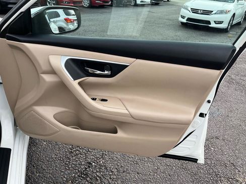 Used 2017 Nissan Altima 2.5 S w/ Power Driver Seat Package FWD image 28