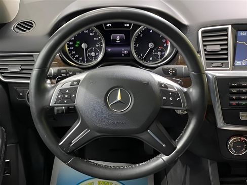 Used 2015 Mercedes-Benz ML 250 BlueTEC 4MATIC w/ Premium 1 Package image 18