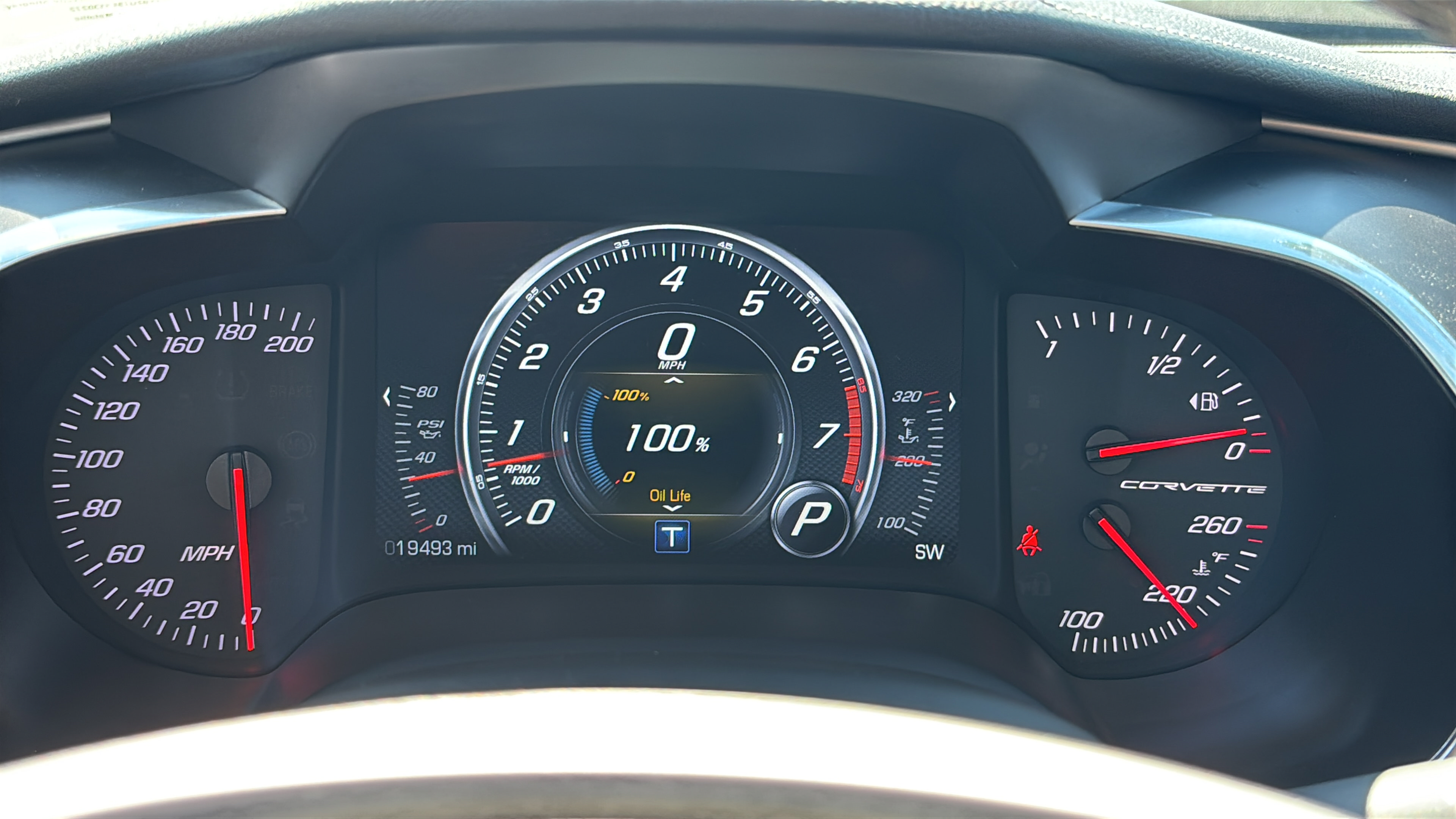 Used 2014 Chevrolet Corvette Stingray Coupe w/ Battery Protection Package RWD image 23