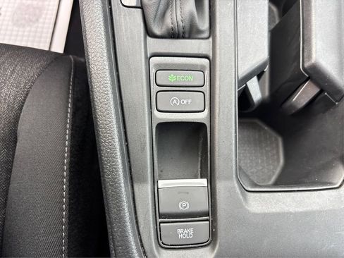 Used 2025 Honda Accord SE image 37