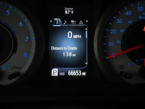 Used 2020 Toyota Sienna SE w/ Carpet Mat Package FWD image 27