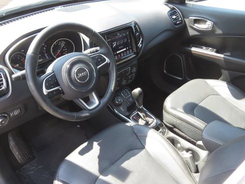 Used 2018 Jeep Compass Limited AWD/4WD image 11