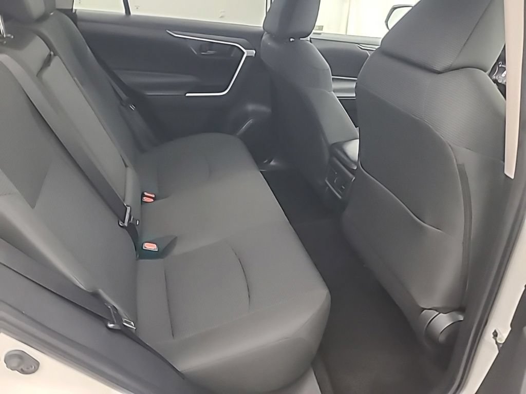 Used 2025 Toyota RAV4 LE AWD/4WD image 18