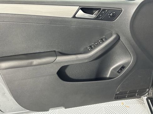Used 2017 Volkswagen Jetta S FWD image 29