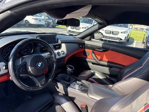 Used 2015 BMW Z4 sDrive28i RWD image 10