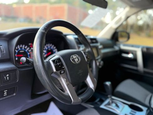 Used 2016 Toyota 4Runner SR5 image 16