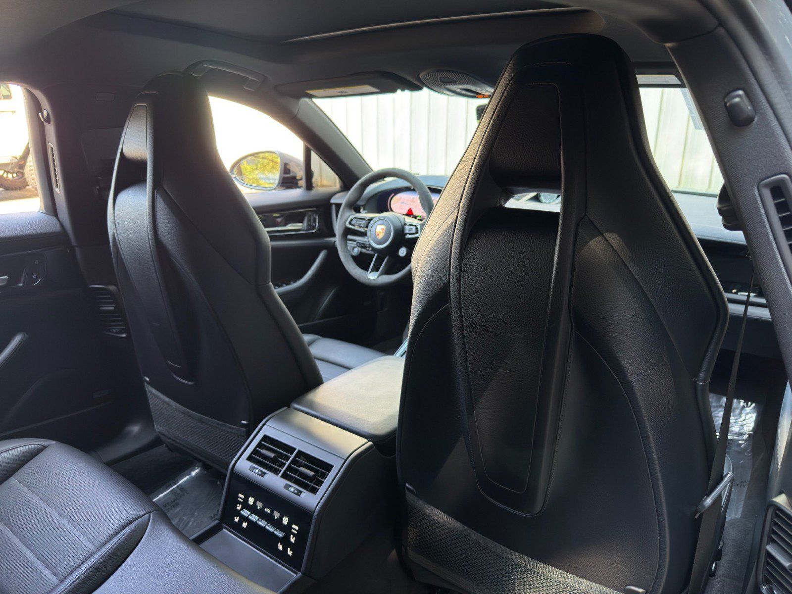 Used 2025 Porsche Panamera 4 w/ Premium Package AWD/4WD image 43