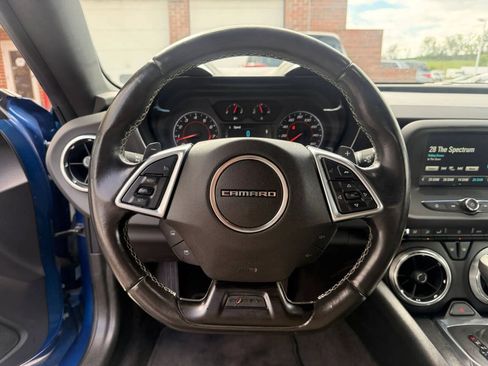 Used 2017 Chevrolet Camaro LT RWD image 7