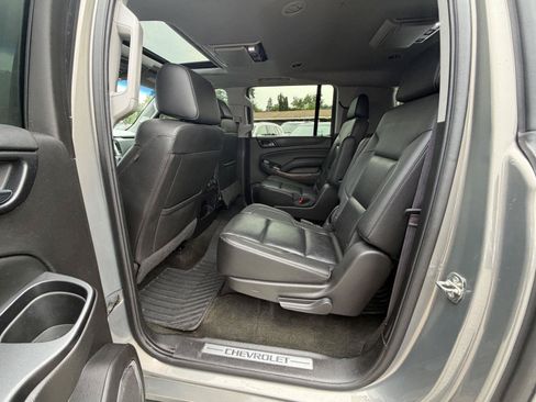 Used 2017 Chevrolet Suburban Premier AWD/4WD image 23