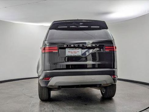 Used 2023 Land Rover Discovery S image 7