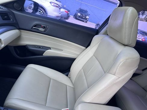 Used 2017 Acura ILX FWD image 34