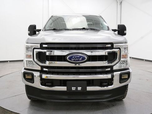 Used 2020 Ford F250 XLT w/ XLT Value Package image 2