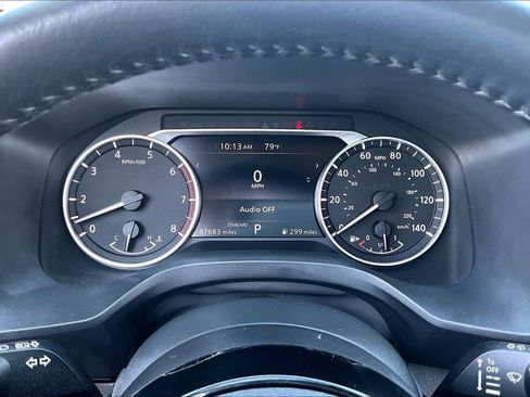 Used 2021 Nissan Rogue SV w/ Premium Package FWD image 13