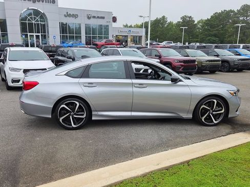 Used 2022 Honda Accord Sport image 14