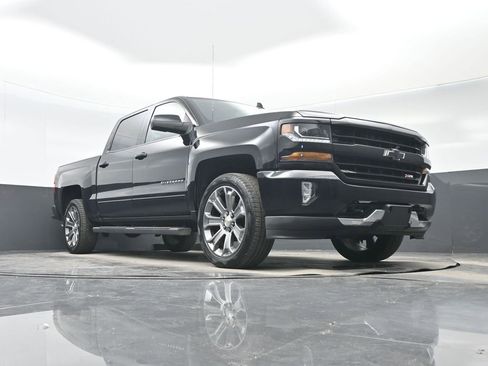 Used 2018 Chevrolet Silverado 1500 LT w/ All Star Edition AWD/4WD image 33