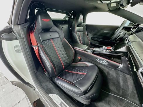 Used 2026 Aston Martin V8 Vantage S RWD image 21