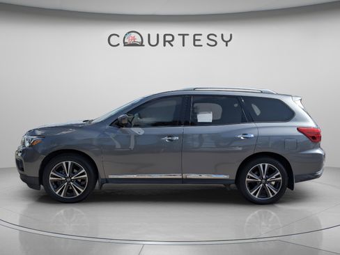 Used 2020 Nissan Pathfinder Platinum AWD/4WD image 2