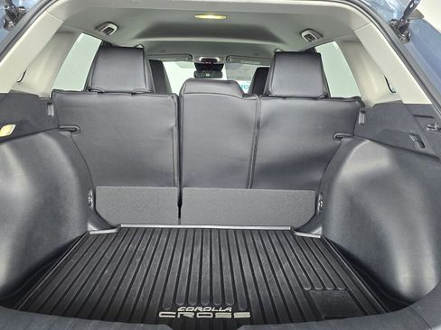 Used 2025 Toyota Corolla Cross LE FWD image 56