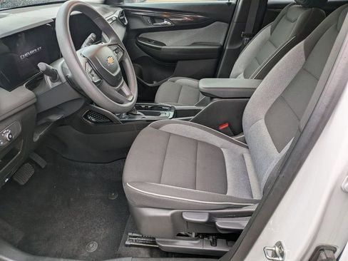 Used 2025 Chevrolet TrailBlazer LT image 12