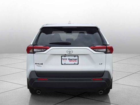 New 2025 Toyota RAV4 LE image 4