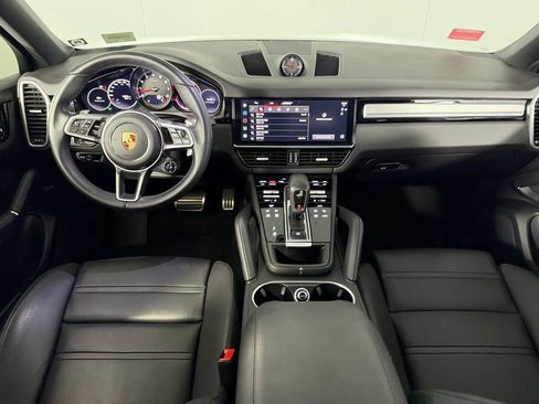 Used 2023 Porsche Cayenne S AWD/4WD image 13