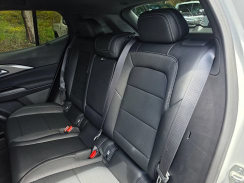 New 2026 Chevrolet Equinox EV LT AWD/4WD image 17