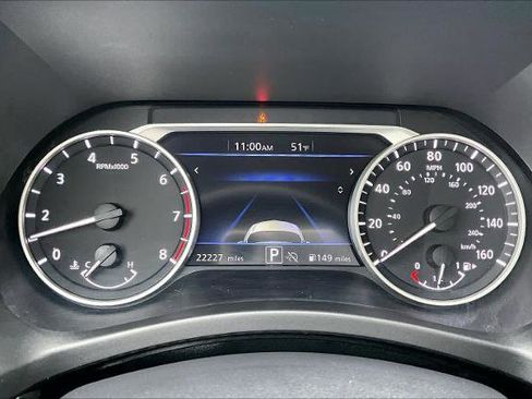 Certified 2025 Nissan Sentra SR image 25