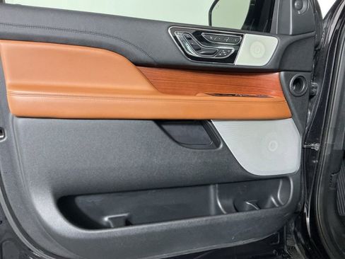 Used 2020 Lincoln Navigator Reserve w/ Equipment Group 208A Reserve image 20