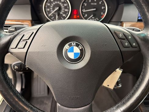 Used 2009 BMW 528i xDrive Sedan AWD/4WD image 28