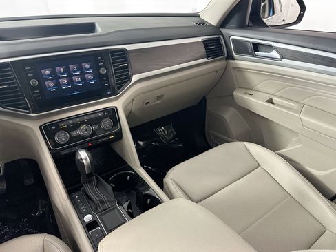 Used 2023 Volkswagen Atlas SE image 23