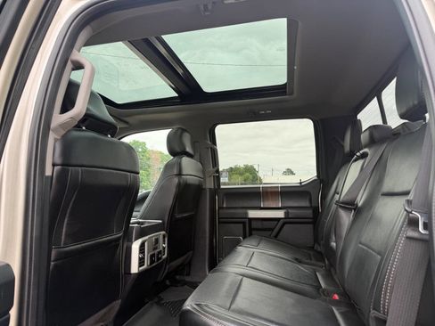 Used 2017 Ford F150 Lariat w/ Equipment Group 502A Luxury AWD/4WD image 4