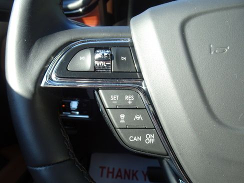 Used 2022 Lincoln Nautilus Reserve w/ Equipment Group 202A image 21