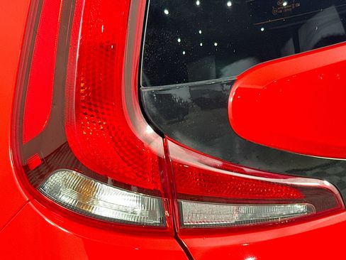 Used 2021 Kia Soul LX image 34